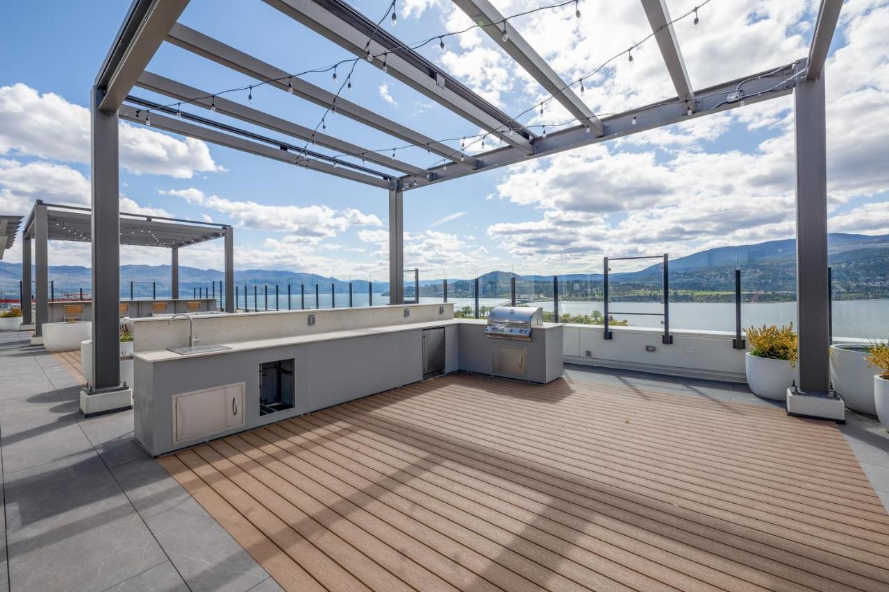 Brand New Luxury Downtown Near The Beach #13 Келоуна Екстериор снимка