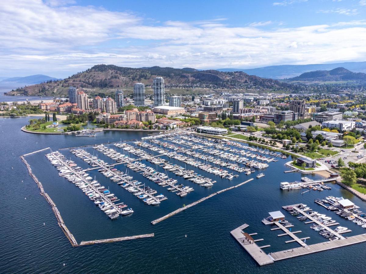 Brand New Luxury Downtown Near The Beach #13 Келоуна Екстериор снимка