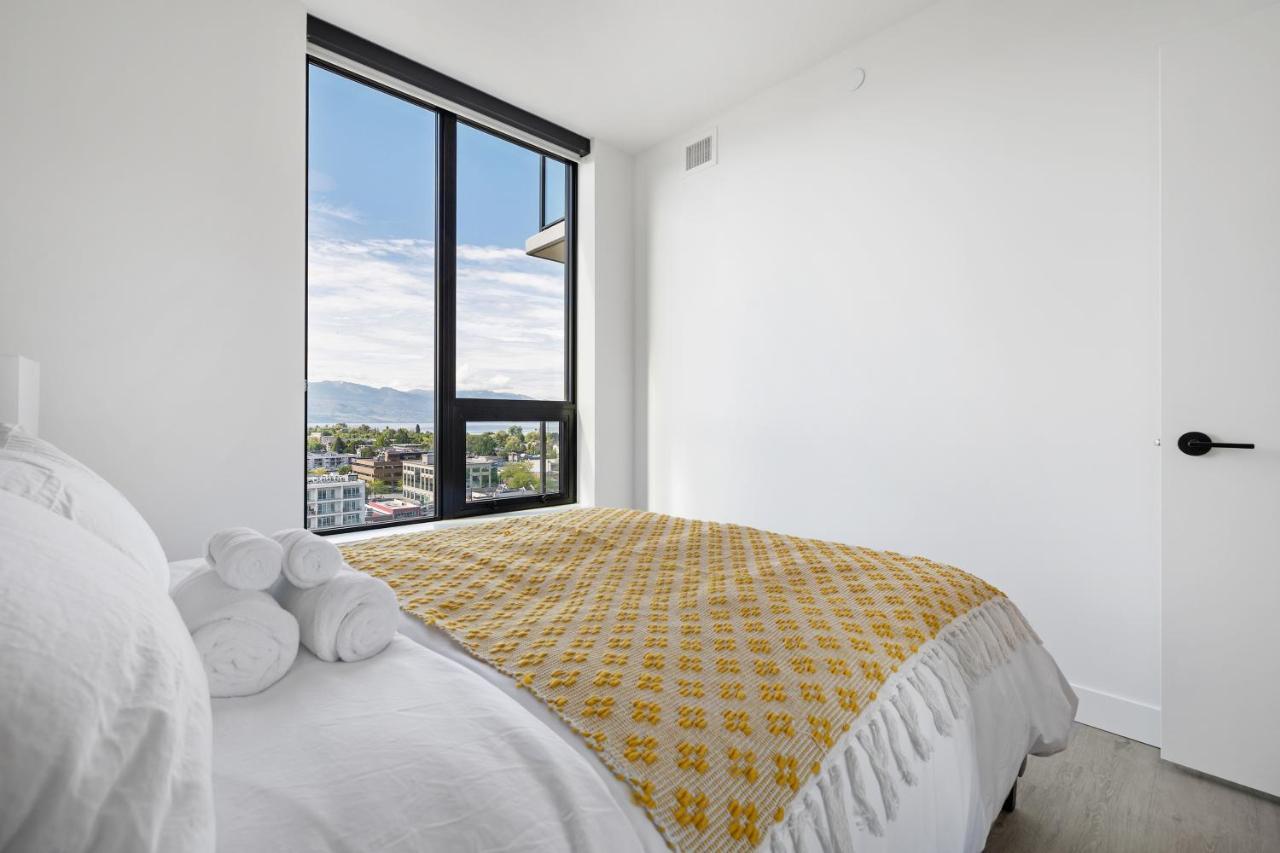 Brand New Luxury Downtown Near The Beach #13 Келоуна Екстериор снимка